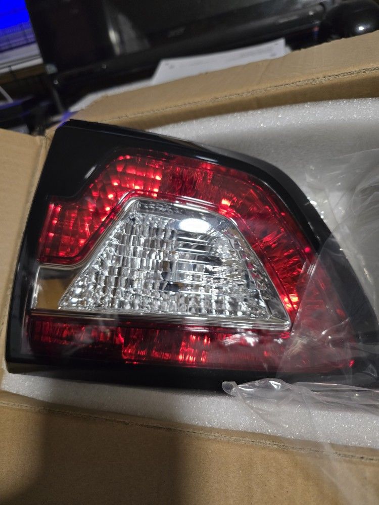 Right Inner Taillights Assembly Fit Chevy Traverse Fit 2013 - 17 Rh Only # 286