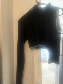 Black crop top