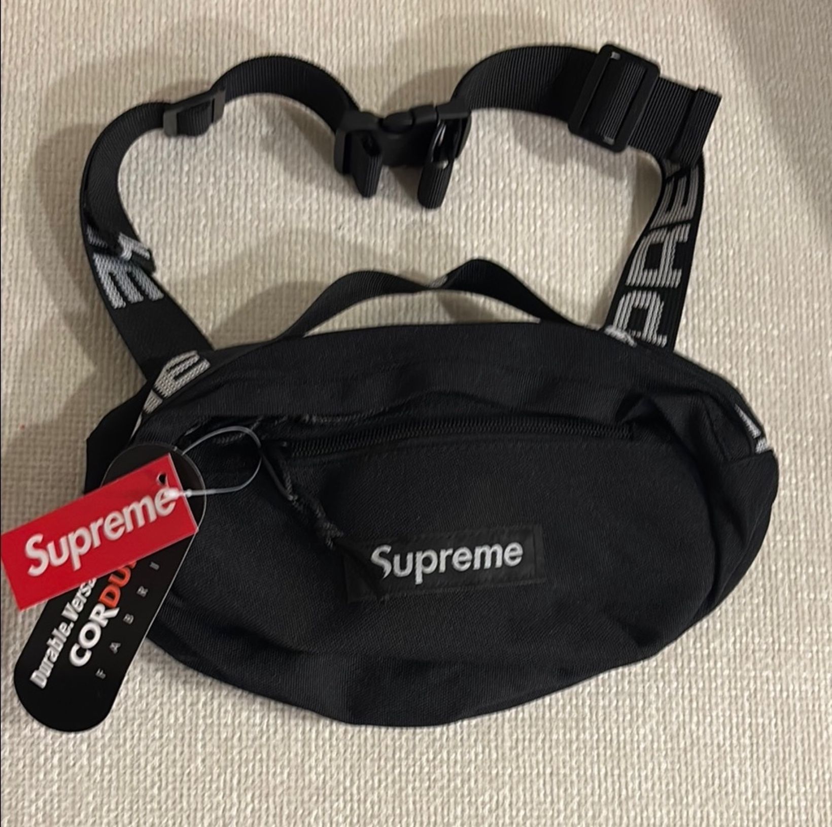 supreme crossbody/waistbag (black)