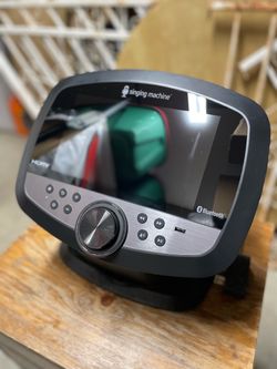 Singing Machine Karaoke System with Screen