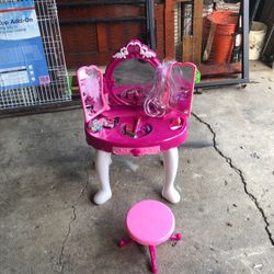 Make Up Table For Kids