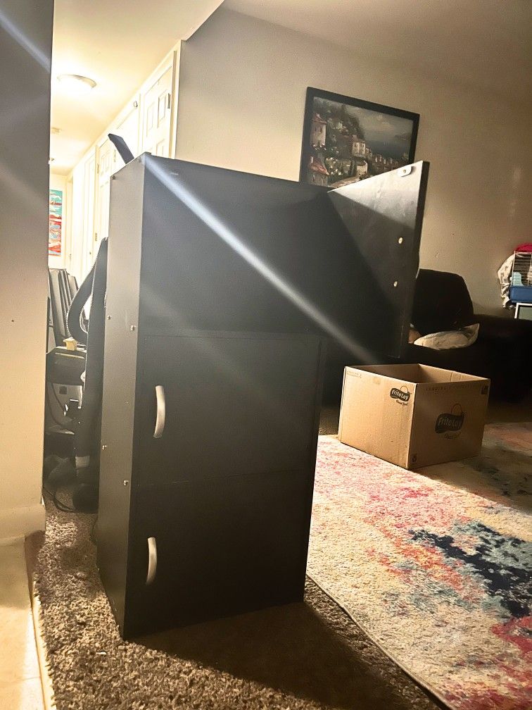 Dressers And Kitchen Storage 
