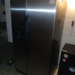 Refrigerator  asking $100