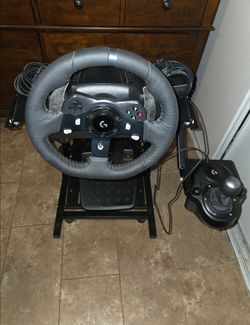 Logitech G920

Driving Force Racing Wheel