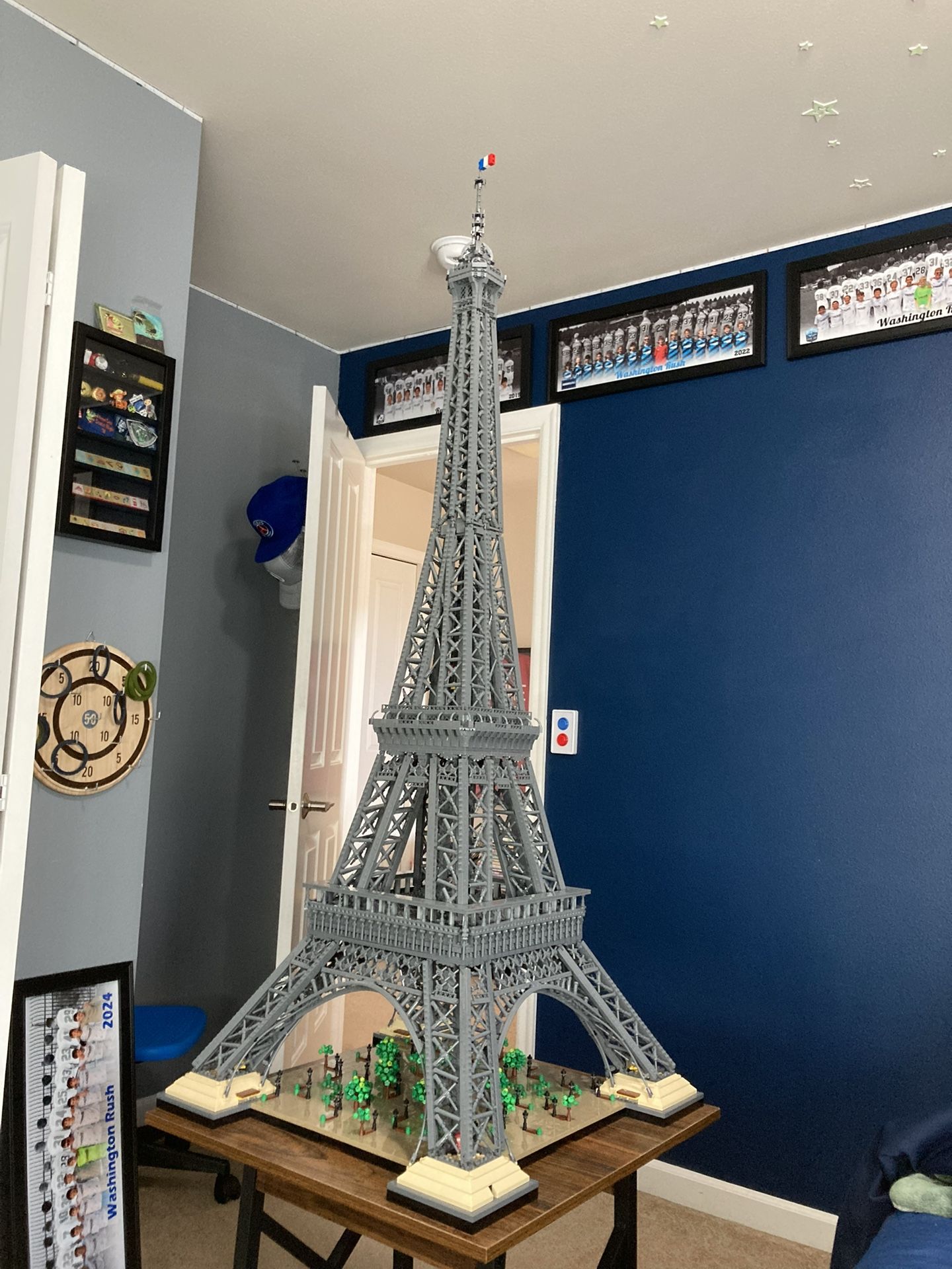 Lego Set Lego Eiffel Tower 10181 For Sale Lego Eiffel Tower 10181