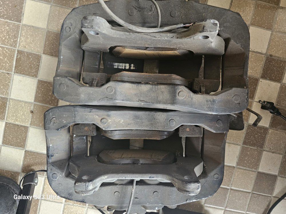 Audi S8 Front Calipers 