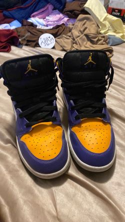 Jordan 1 mid lakers
