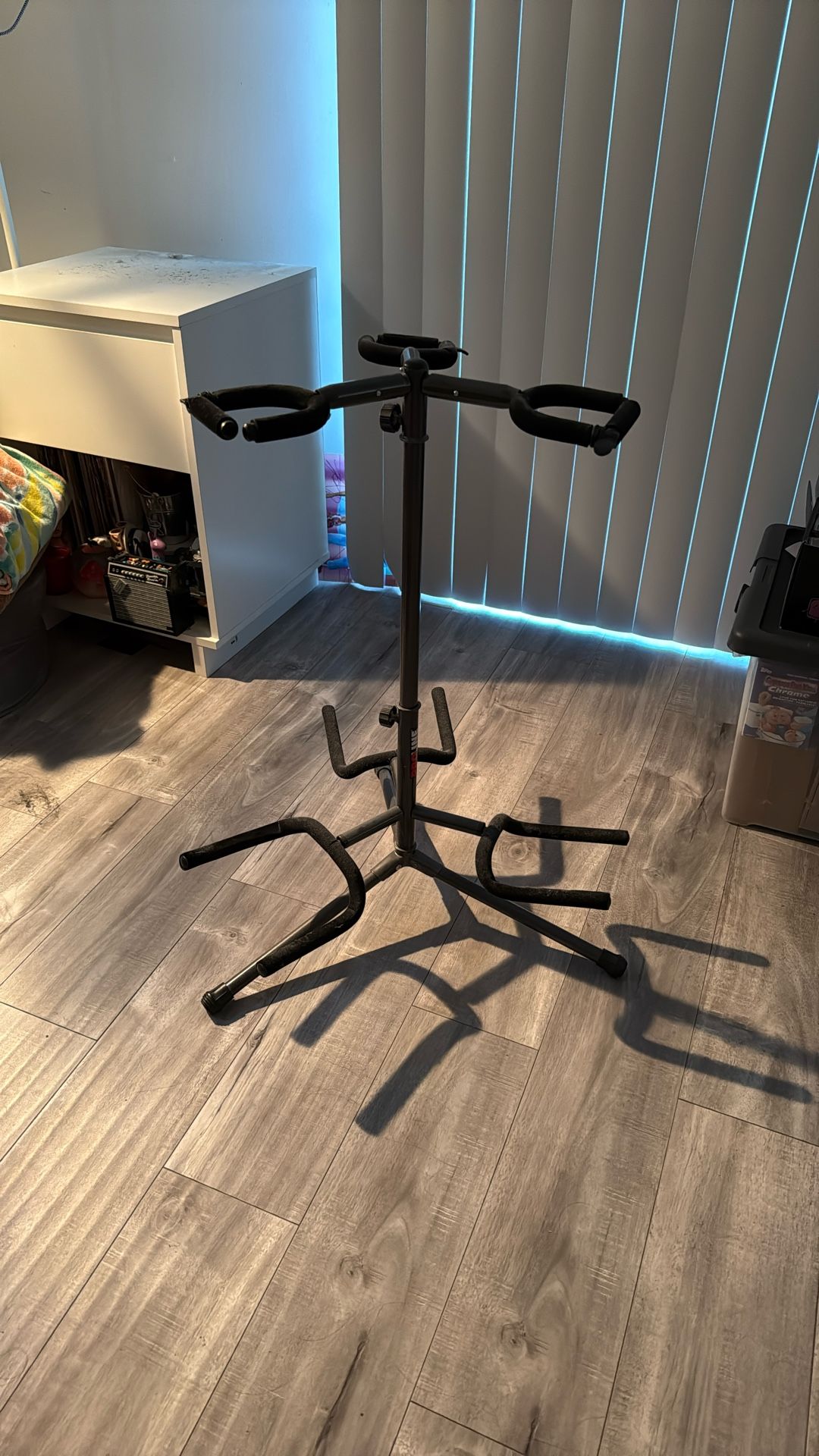 Proline Triple Guitar Stand 
