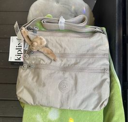 Kipling Women's Alvar Crossbody Bag, Super Light, Durable Messenger Bag, Shoulder Bag