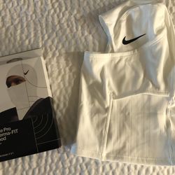 Nike Pro Therma-FIT Hood