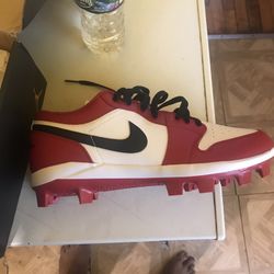 Jordan Retro MCs Cleats 