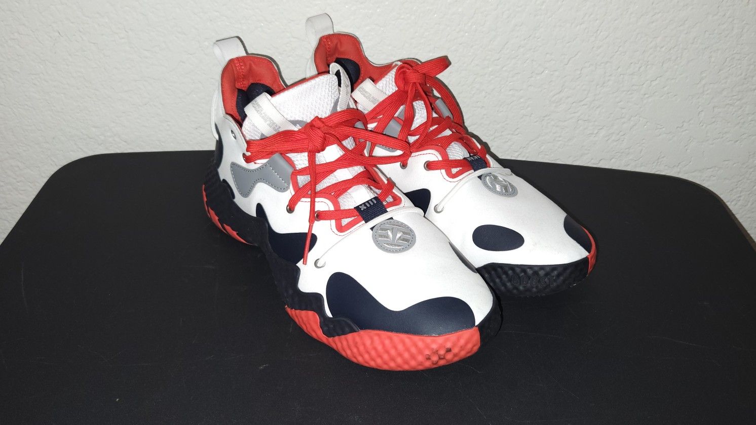 Adidas Hardens Men Size 11.5 $30