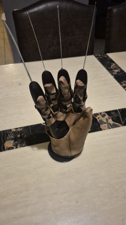 Nightmare On Elm Street 3 NECA Glove