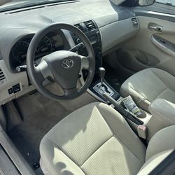 Toyota Corolla  2010