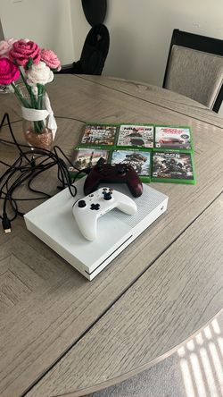 Xbox one S with everything in pic