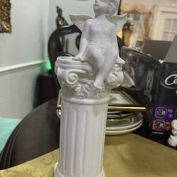 Porcelain Pedestal Candle Holder 