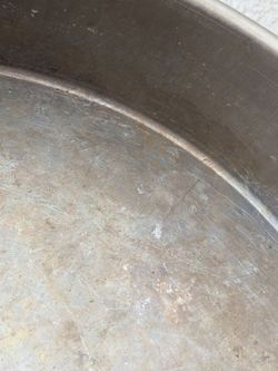 Large round cake/roasting pan made in USA!