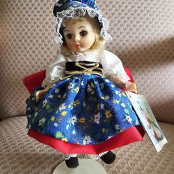 Madame Alexander 8" Gretel #454 Storyland Doll