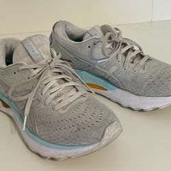 ASICS Gel-Nimbus 24 in women’s size 8.5