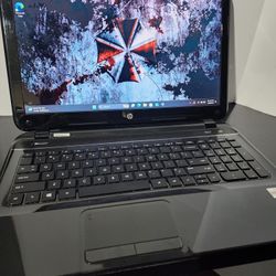 HP WINDOWS 11 PRO LAPTOP 