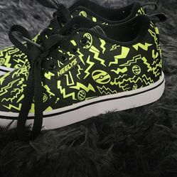 New boys heelys
