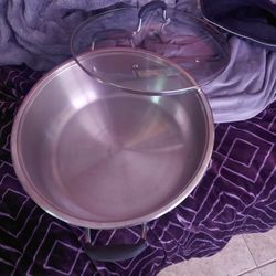 Very Nice Deep Pot For Big Meals And Frys 