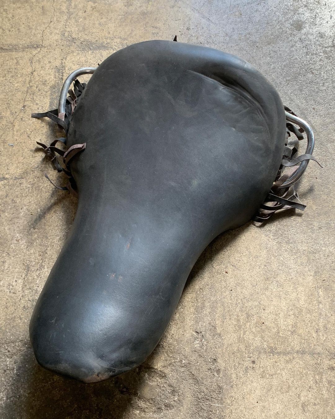 1(contact info removed) Big Twin Buddy Seat