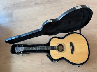 Taylor GA3 American made guitar w/hard shell case