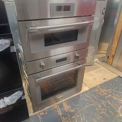 Thermador 30 Inch Built In Combination Wall Oven  Electric Convection