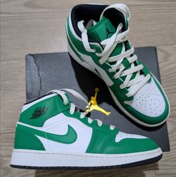 Air Jordan 1 Mid Big Kids 5Y