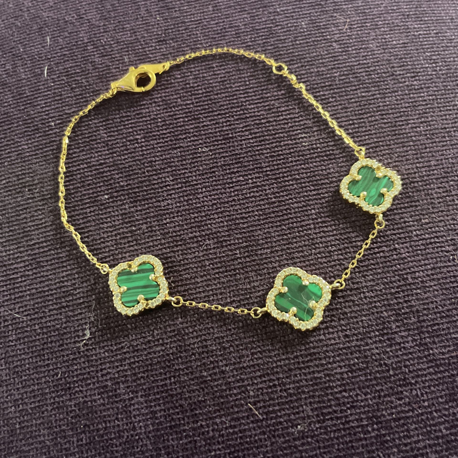 clover( green ) gold plated bracelet for Sale in Louisville, KY - OfferUp