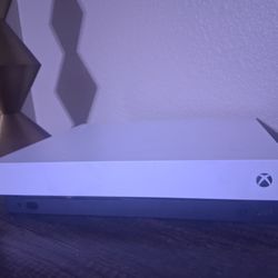 XBox One X 