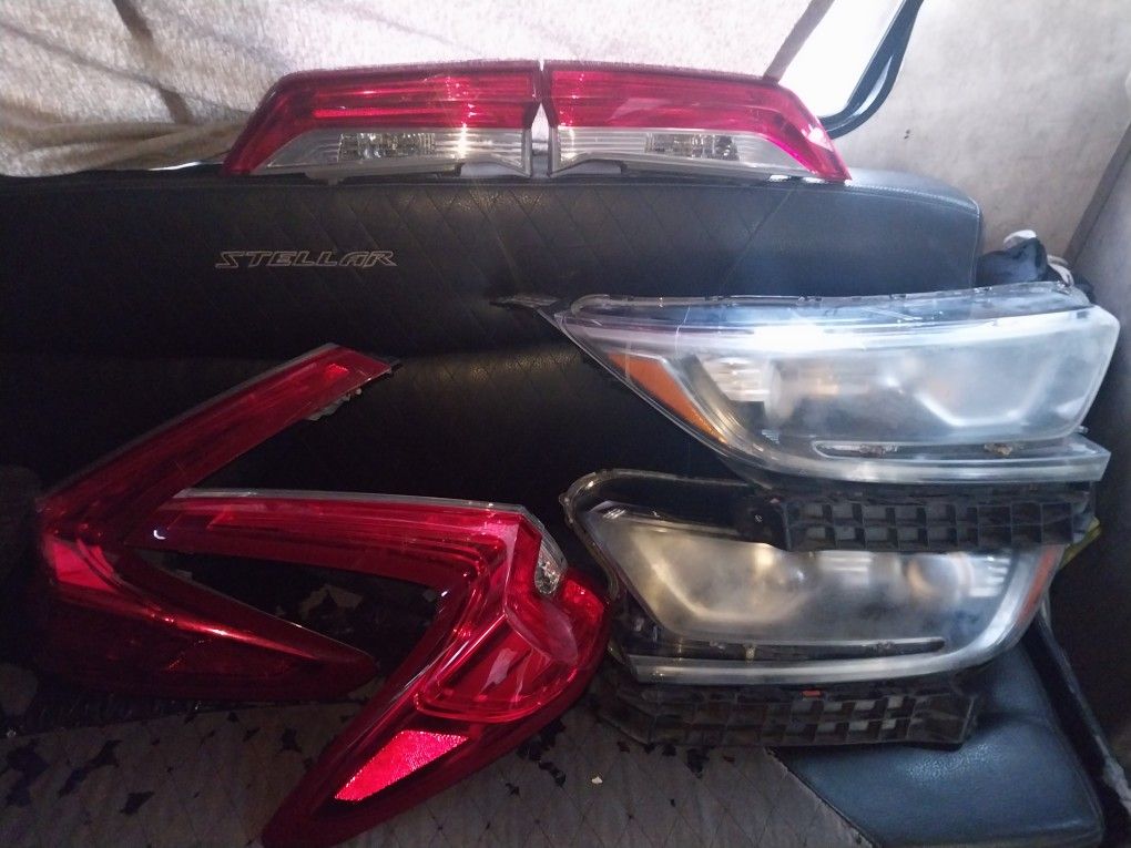 2019 Honda CRV headlight/taillight With Side Panels