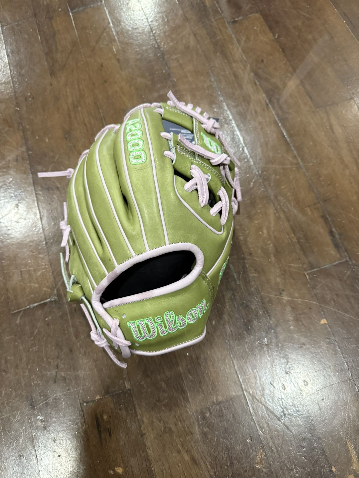 Wilson A2000 11.5” Baseball Glove 1786