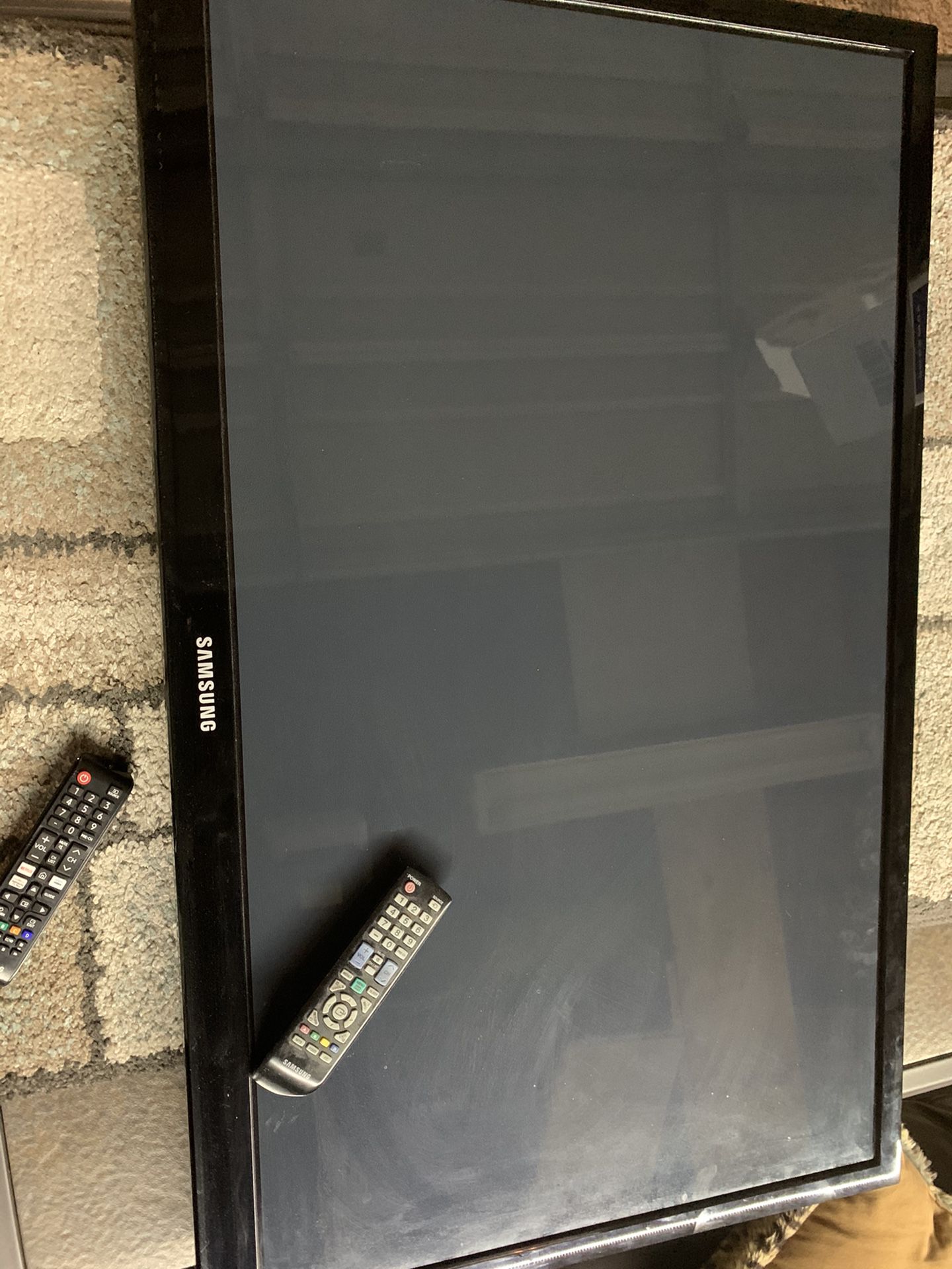 43 inch Samsung Flat Screen excellent condition