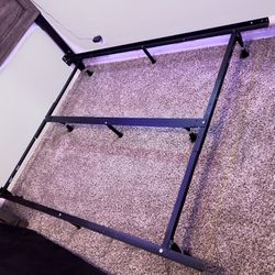 Zinus   Platform heavy duty Metal Bed frame 