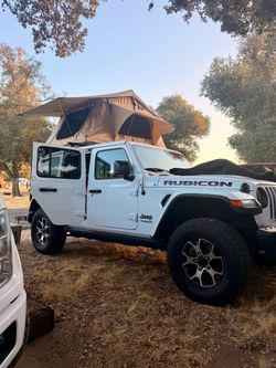 Smittybilt Roof Tent