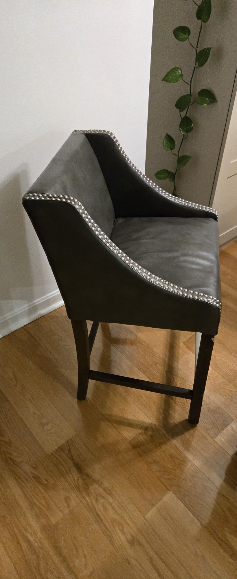 25" Stool Height Chairs X 4