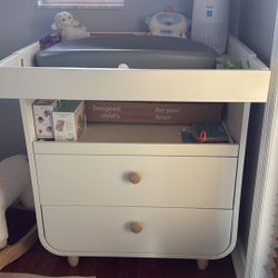 IKEA MYLLRA Changing Table / Dresser – White