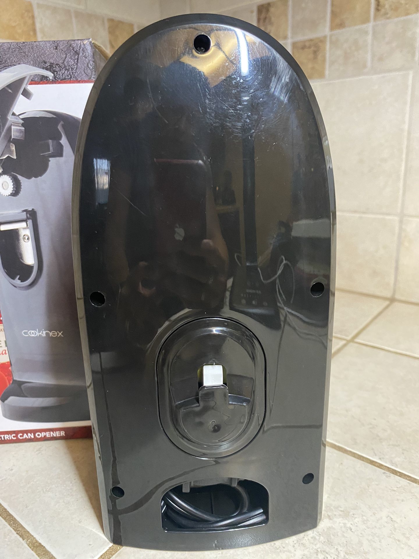Abre Latas Eléctrico Electric Can Opener for Sale in Garden Grove, CA -  OfferUp