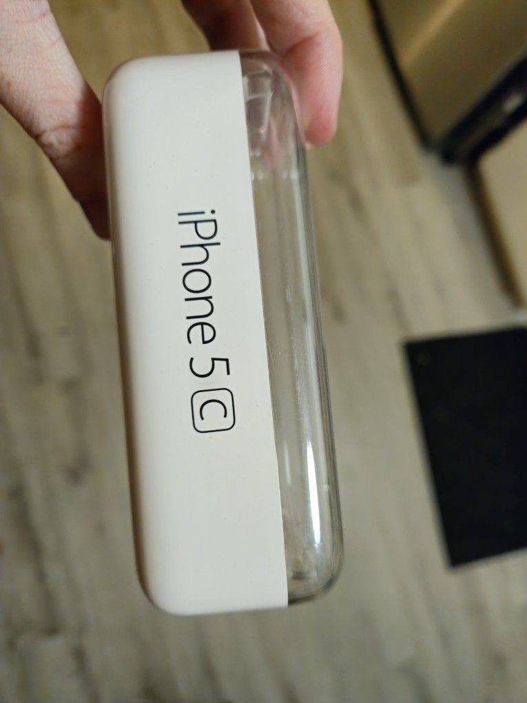 Iphone 5c With Box