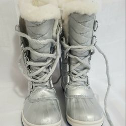 Sorel Disney X Tofino II Frozen Women's Waterproof Shearling Boots Silver Size 5