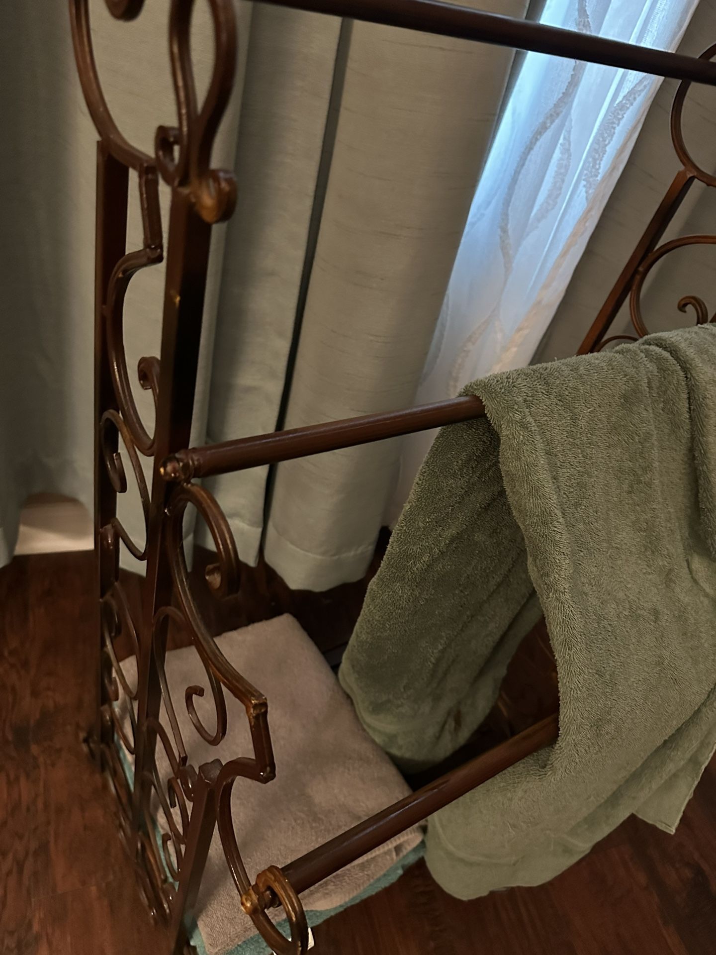 Towels/Blankets Rack Functional
