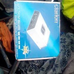 Clarion Amp 