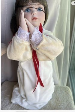Hamilton Collection Porcelain Doll "A Christmas Prayer" New In Box Zolan