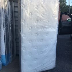   Mattresses: twin, full , queen regular ,  Colchon Nuevo Colchones plush or pillow top available cama bed mattress 