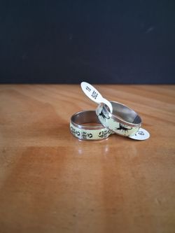 Lobster/scorpion glow in the dark rings