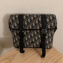 Dior Massenger Bag