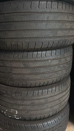 Tires 275-40r22 Michelin