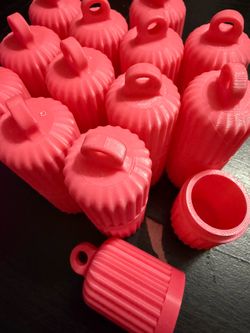 Keychain lipstick holders